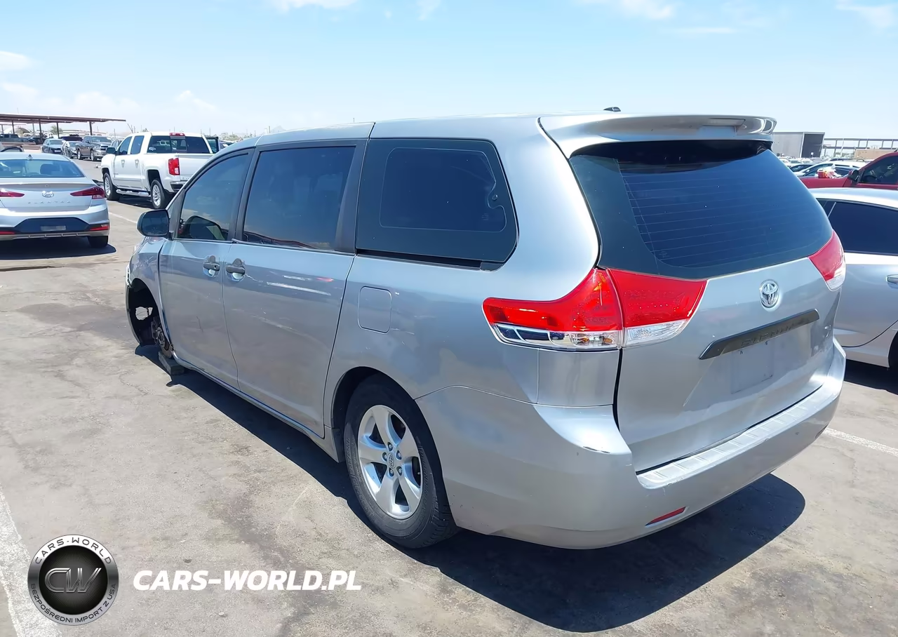 2012 Toyota Sienna Base V6 7 Passenger VIN:5TDZK3DC1CS181540 - 3