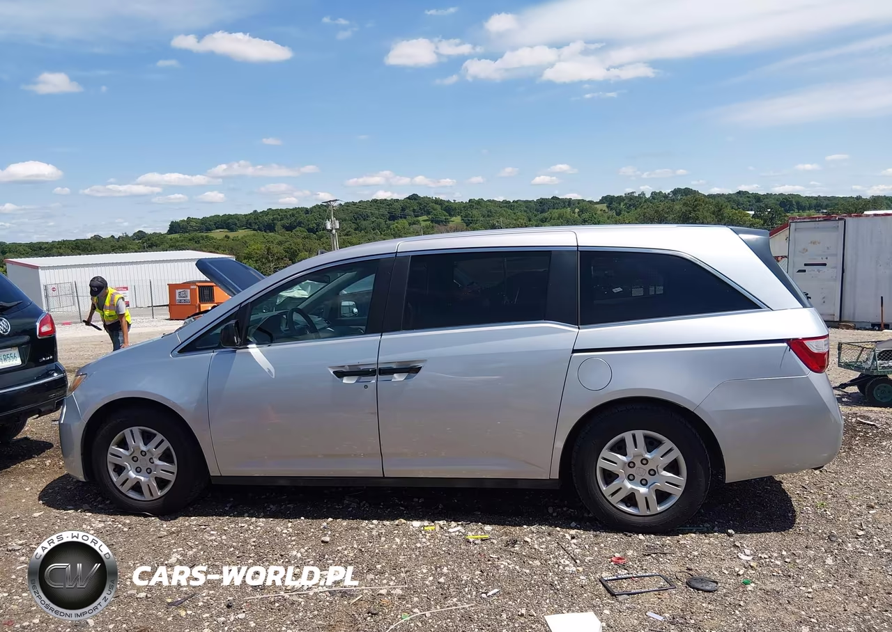 2013 Honda Odyssey Lx VIN:5FNRL5H28DB028816 - 14