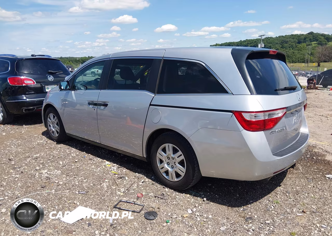 2013 Honda Odyssey Lx VIN:5FNRL5H28DB028816 - 3