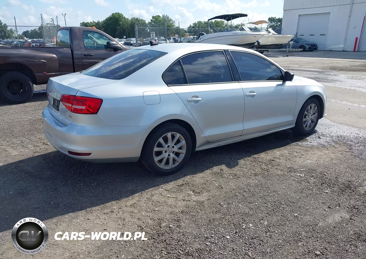 2015 Volkswagen Jetta 1.8T Se VIN:3VWD17AJ3FM217317 - 4