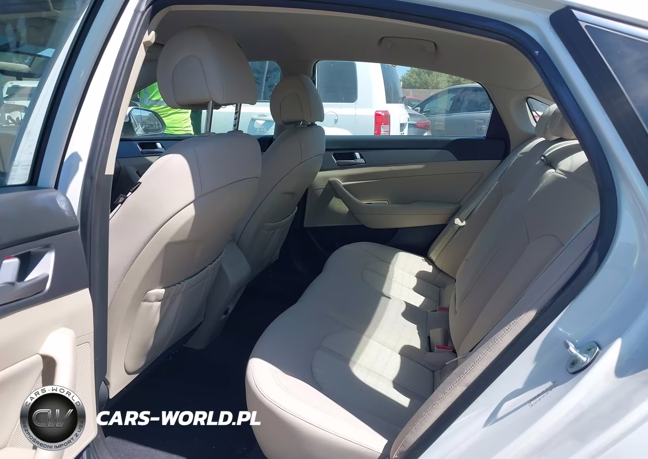 2016 Hyundai Sonata Hybrid Se VIN:KMHE24L17GA037767 - 8