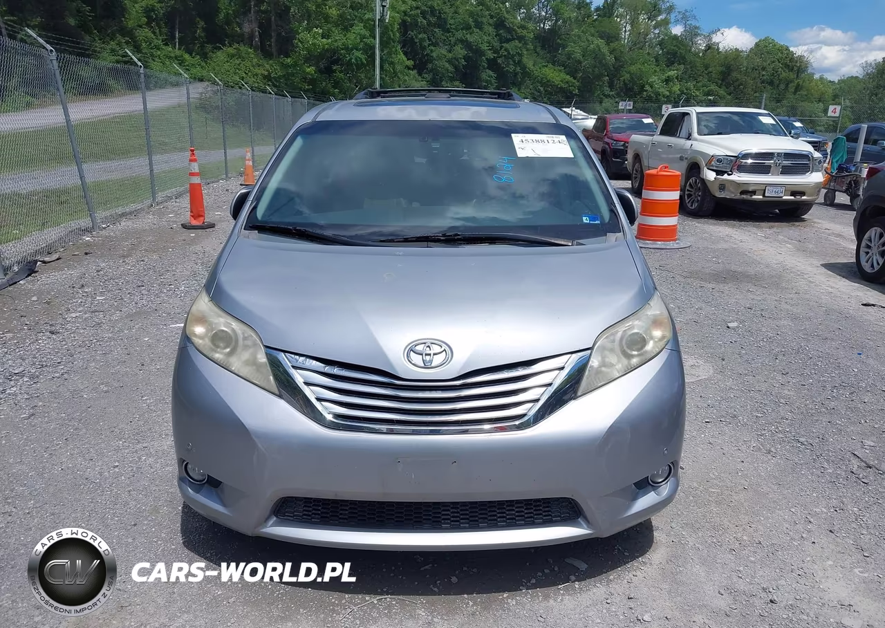 2011 Toyota Sienna Limited VIN:5TDDK3DC2BS024253 - 12