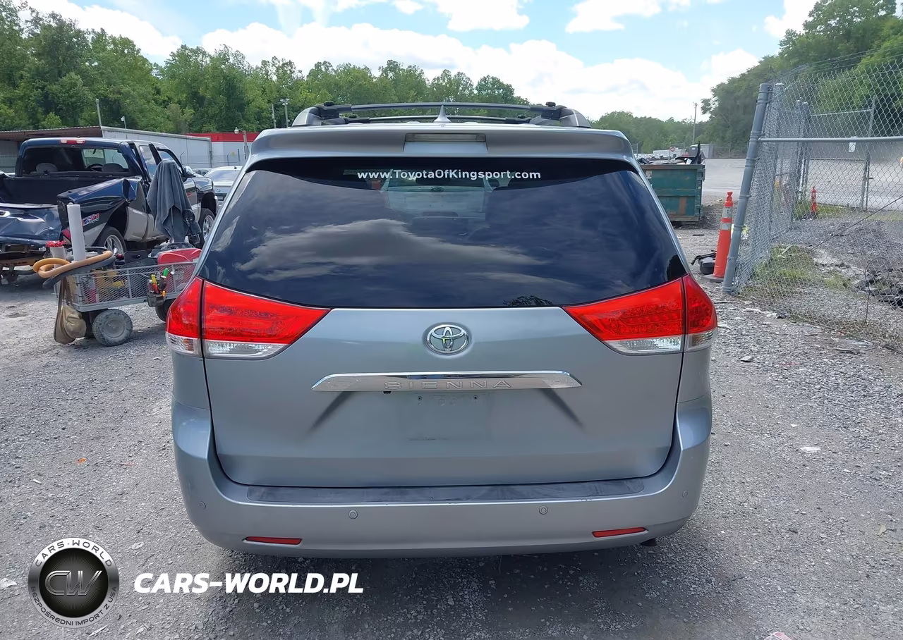 2011 Toyota Sienna Limited VIN:5TDDK3DC2BS024253 - 16