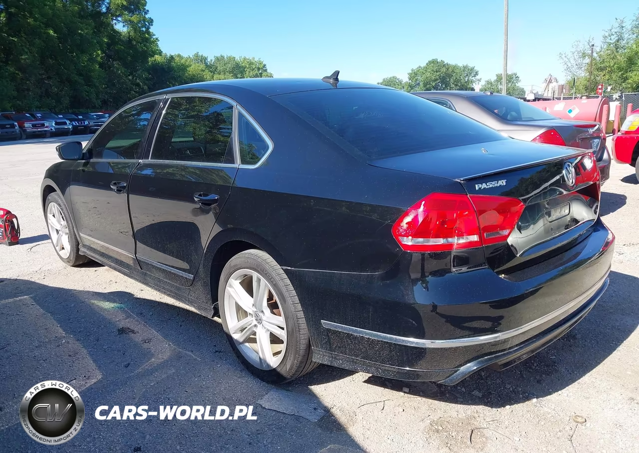2015 Volkswagen Passat 3.6L V6 Sel Premium VIN:1VWCM7A39FC020190 - 3