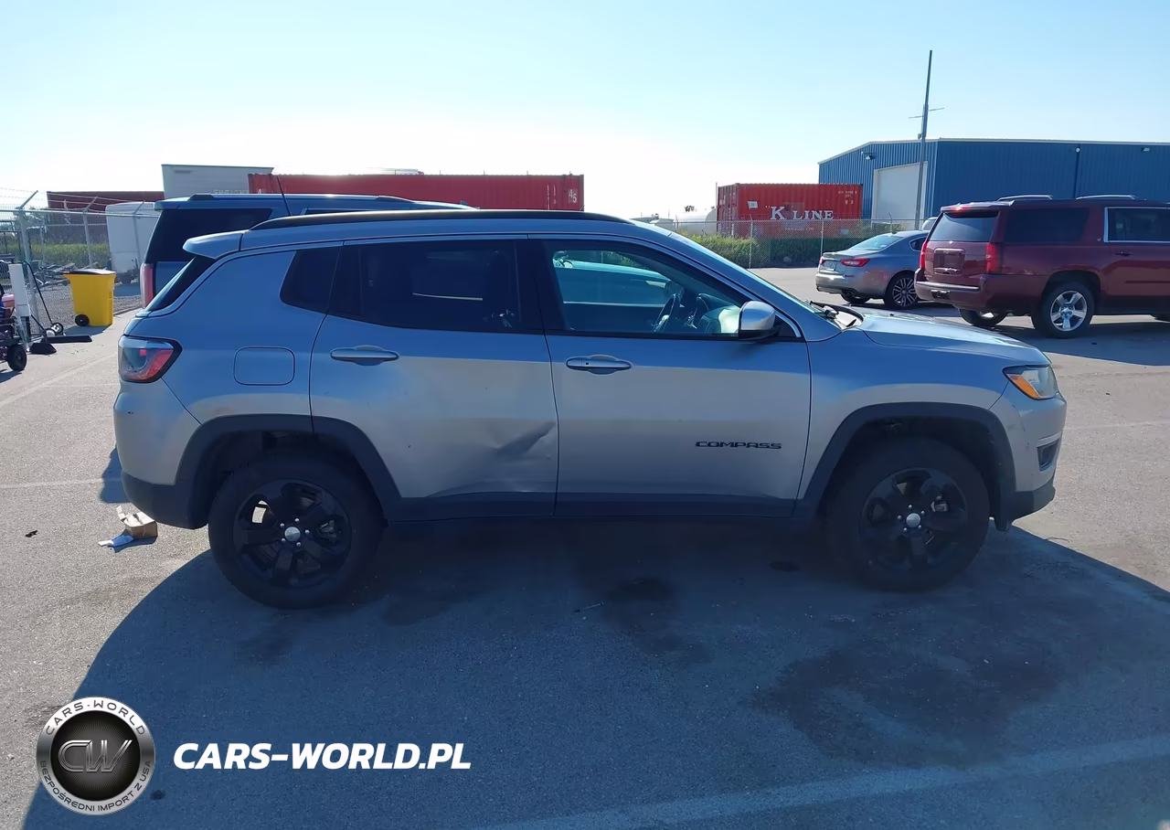 2018 Jeep Compass Latitude 4X4 VIN:3C4NJDBB9JT337425 - 13