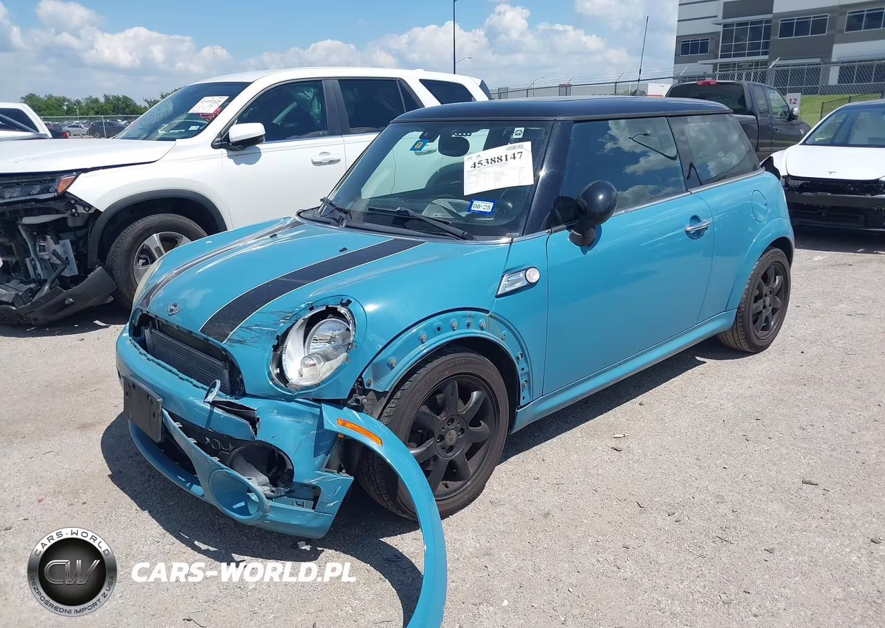 2009 Mini Cooper VIN:WMWMF33579TW76575 - 2
