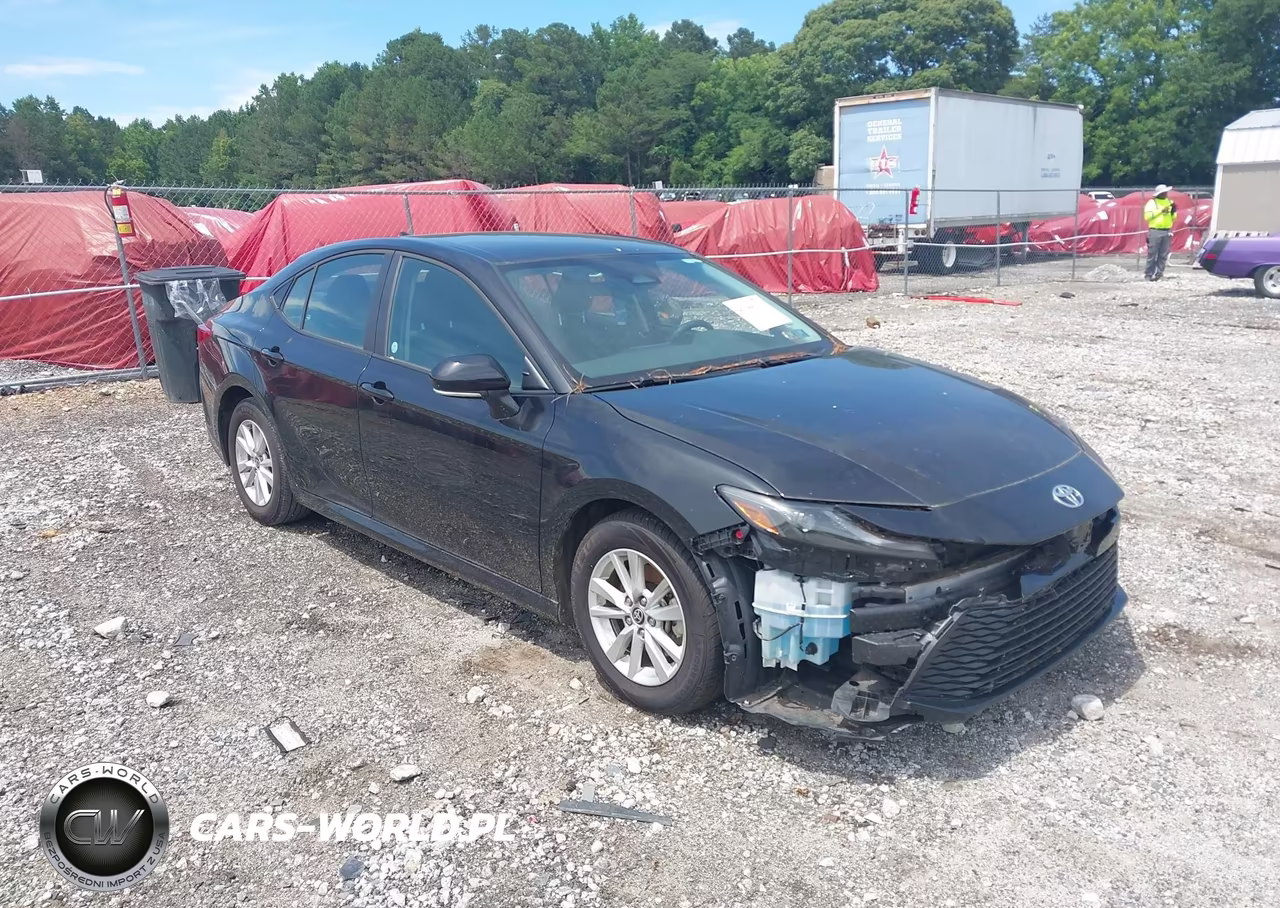 2025 Toyota Camry Le – zdjęcie 1 z 16