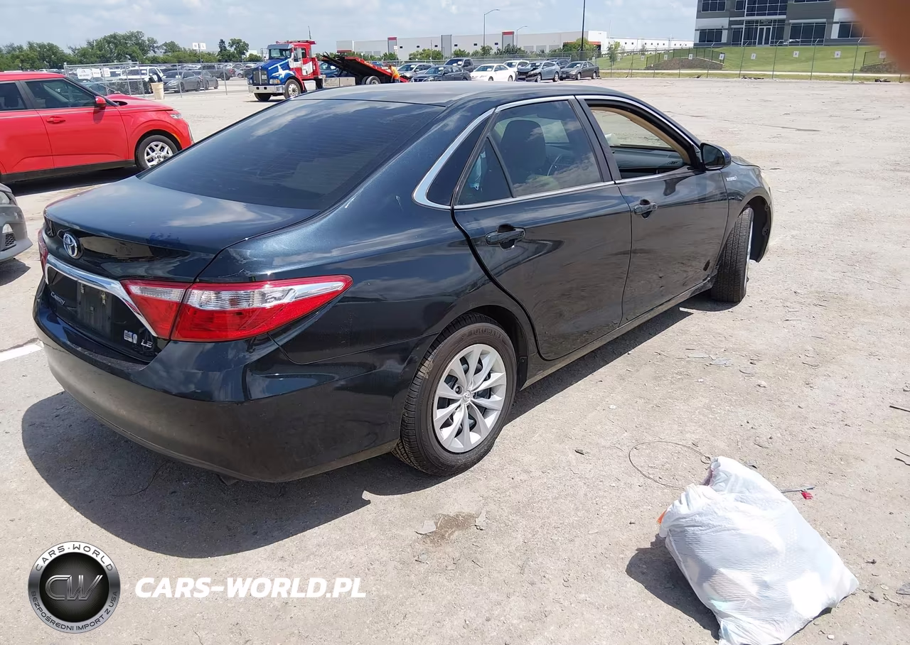 2015 Toyota Camry Hybrid Le VIN:4T1BD1FK5FU152185 - 4
