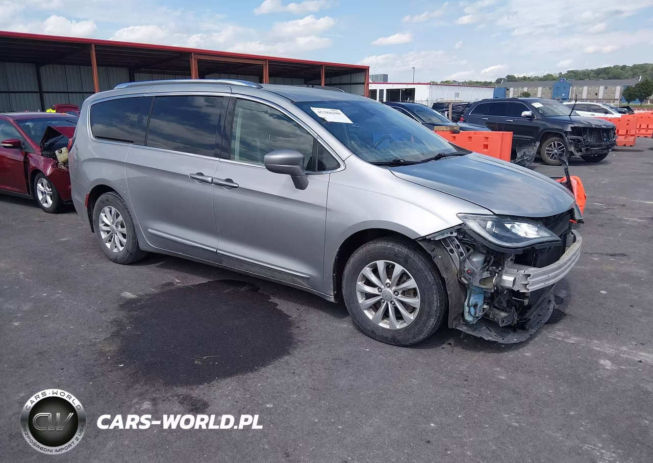 2018 Chrysler Pacifica Touring L