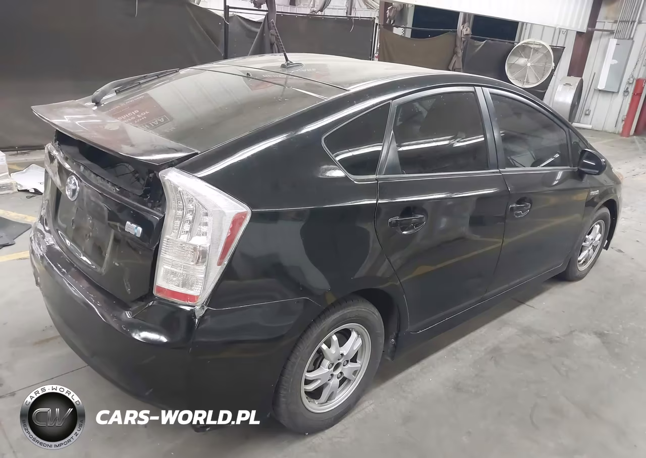 2011 Toyota Prius Four VIN:JTDKN3DU2B0246527 - 4