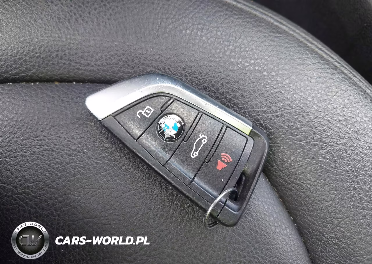 2018 BMW X1 Sdrive28I VIN:WBXHU7C33J5L05313 - 11