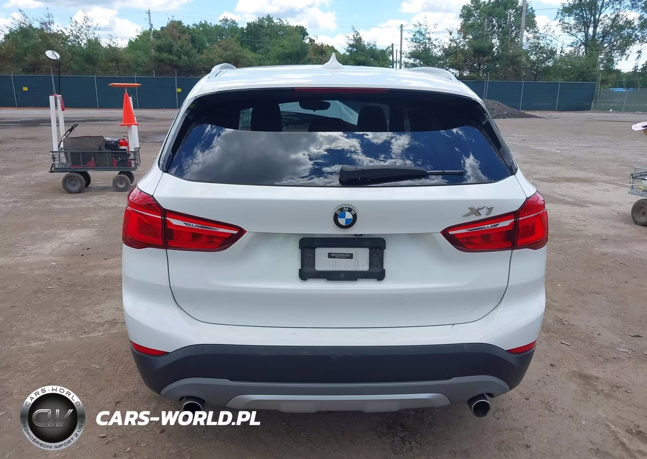 2018 BMW X1 Sdrive28I VIN:WBXHU7C33J5L05313 - 17