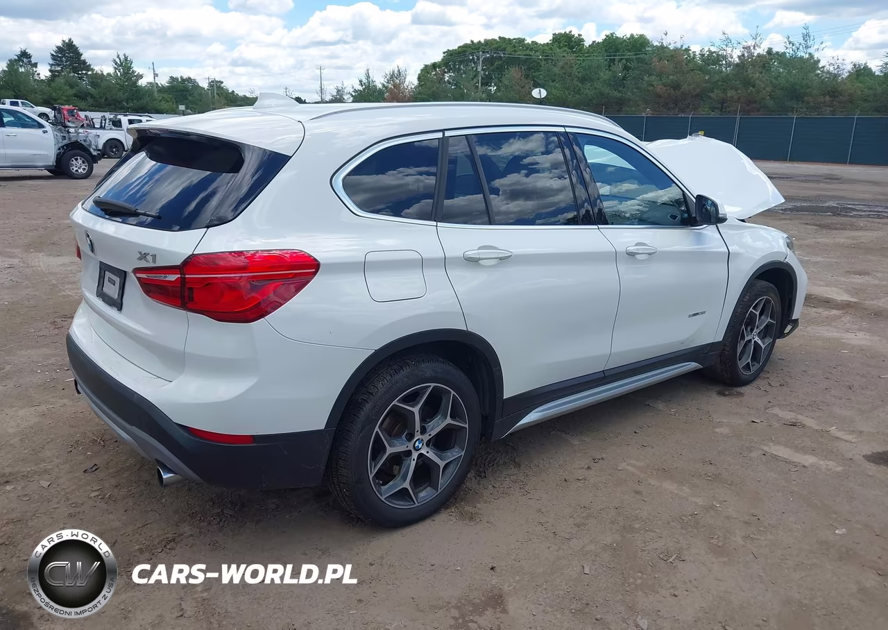 2018 BMW X1 Sdrive28I VIN:WBXHU7C33J5L05313 - 4