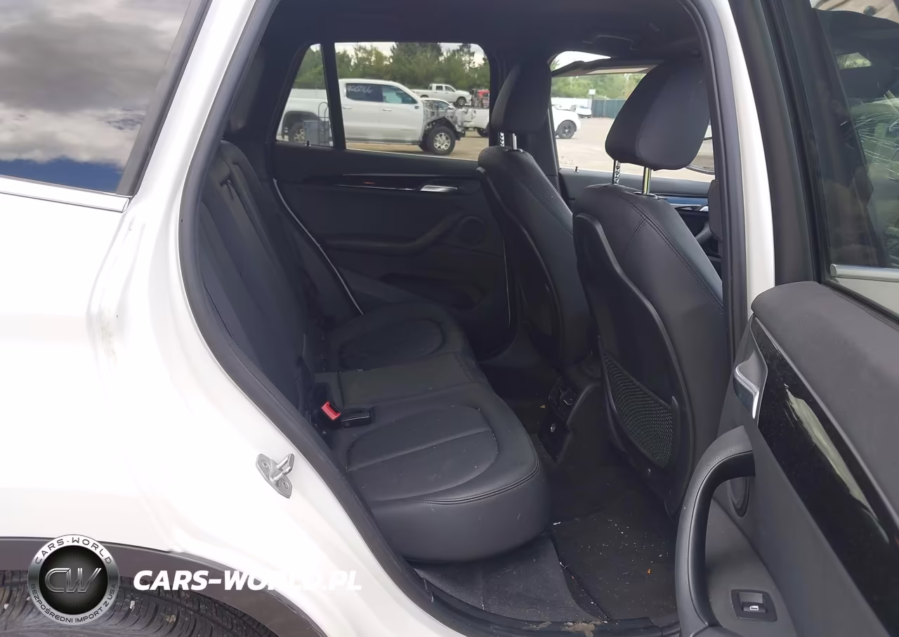 2018 BMW X1 Sdrive28I VIN:WBXHU7C33J5L05313 - 8