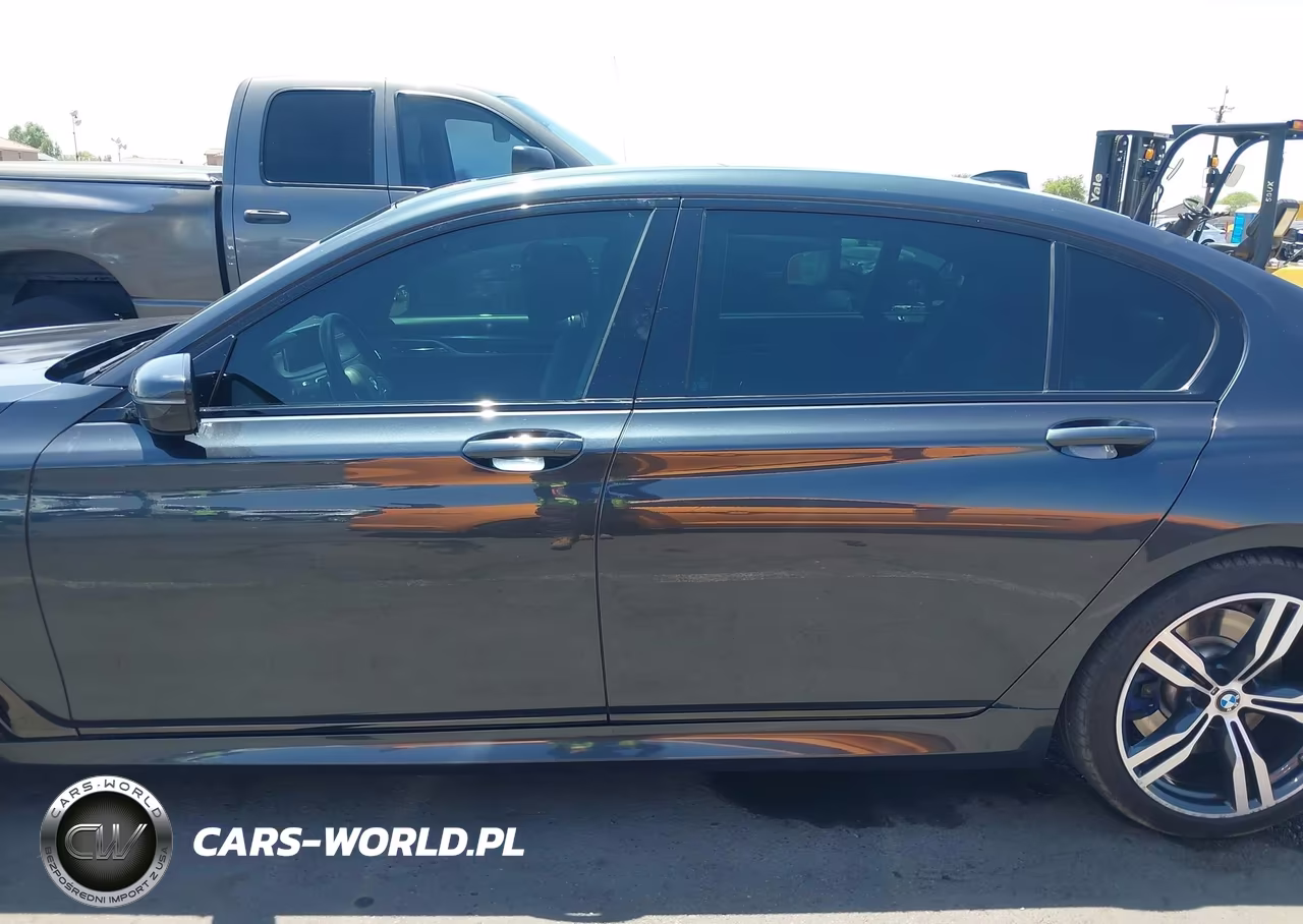 2018 BMW 7 Series 750I VIN:WBA7F0C54JGM22590 - 14