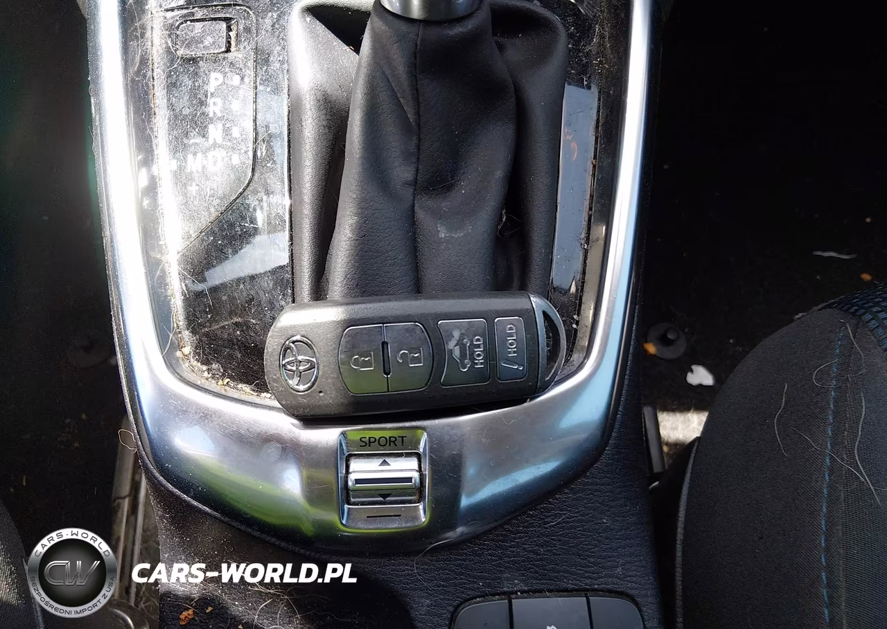 2019 Toyota Yaris Le VIN:3MYDLBYVXKY520155 - 11