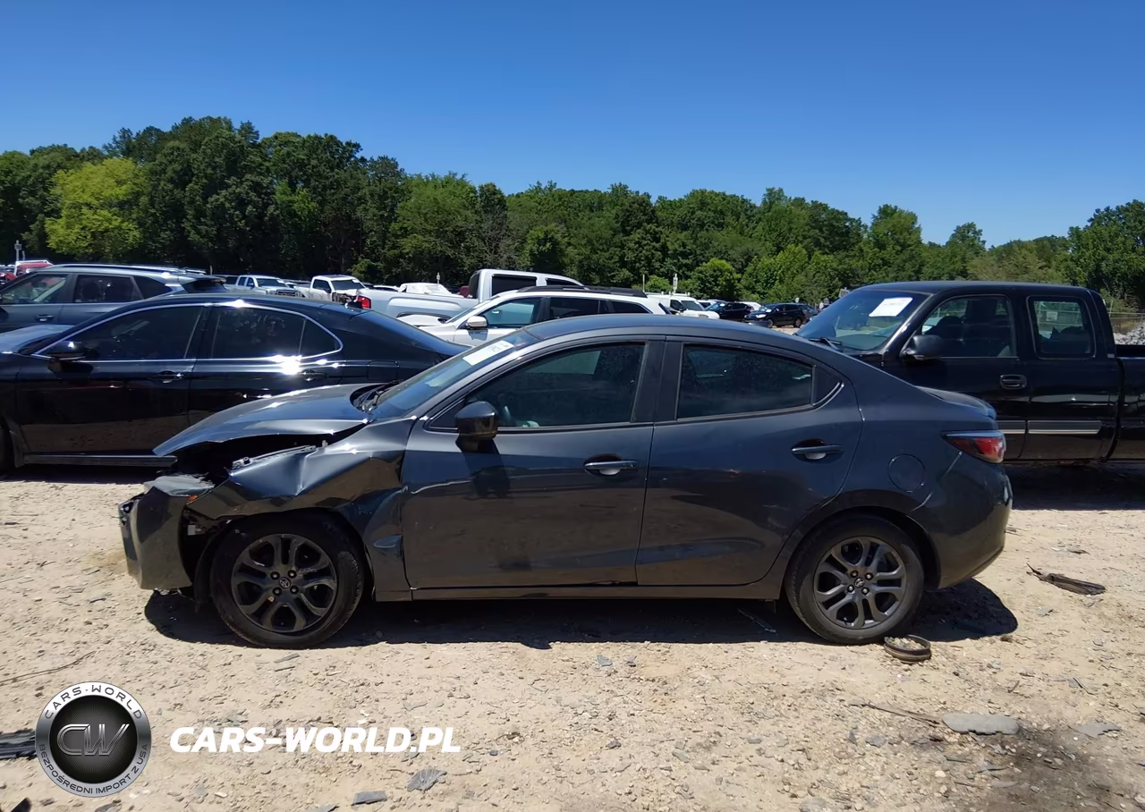 2019 Toyota Yaris Le VIN:3MYDLBYVXKY520155 - 15
