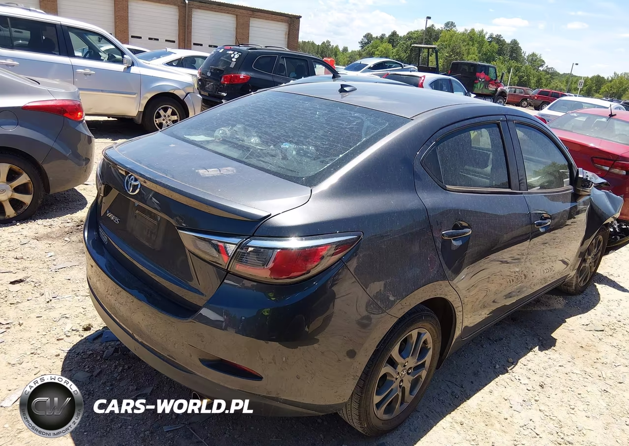 2019 Toyota Yaris Le VIN:3MYDLBYVXKY520155 - 4