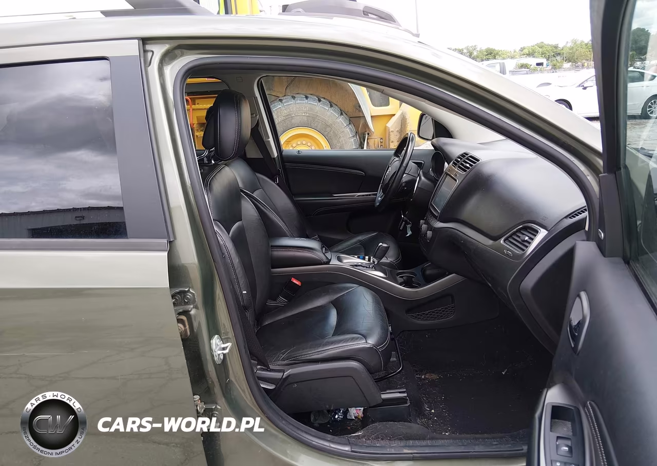 2017 Dodge Journey Crossroad Plus VIN:3C4PDCGB7HT559703 - 5