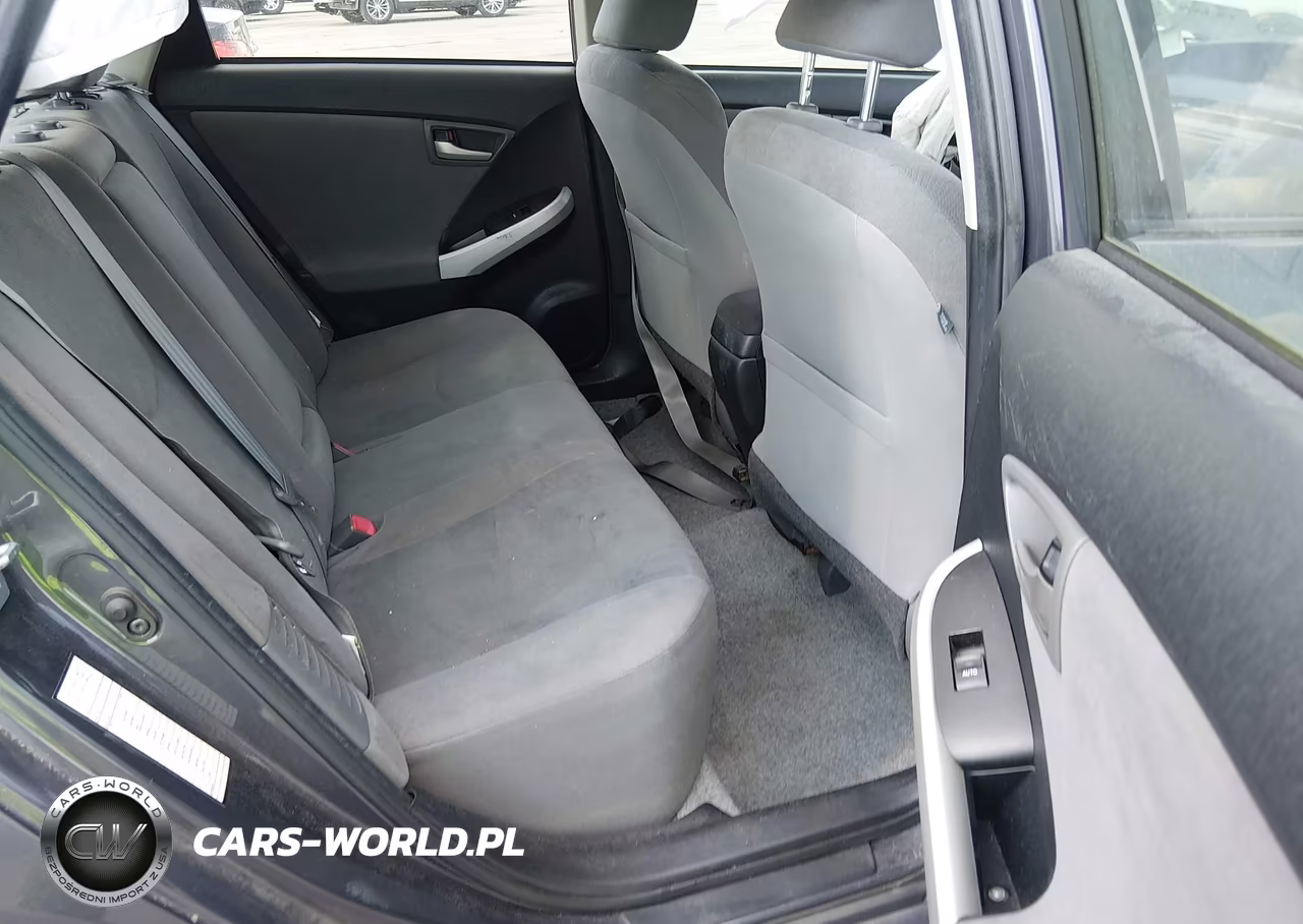 2014 Toyota Prius Two VIN:JTDKN3DU1E0376061 - 8