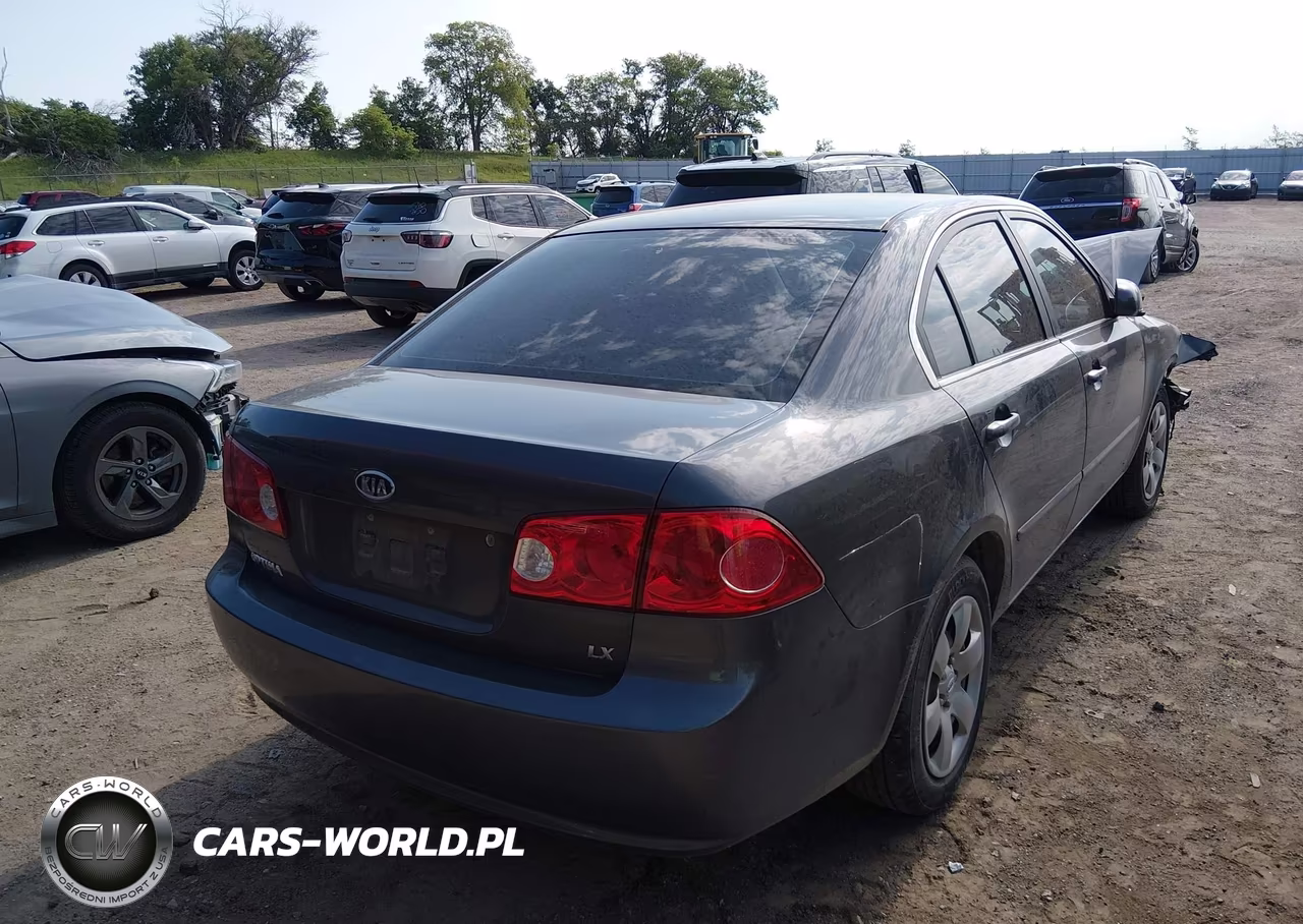 2008 Kia Optima Lx VIN:KNAGE123285257346 - 4