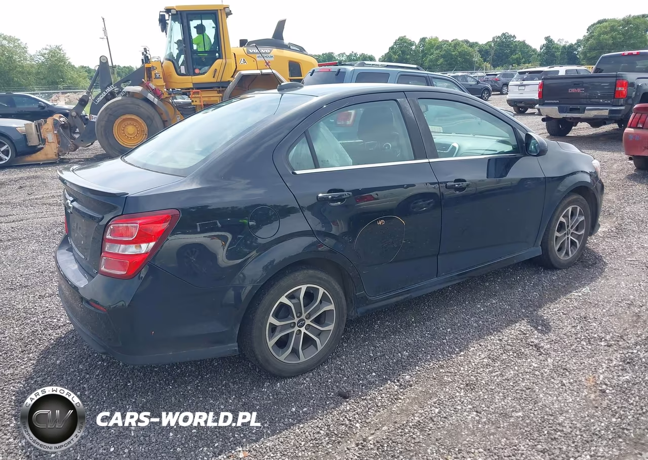 2018 Chevrolet Sonic Lt Auto VIN:1G1JD5SG8J4108479 - 4