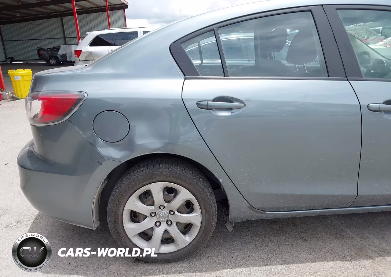 2013 Mazda Mazda3 I Sport VIN:JM1BL1UP2D1753204 - 19