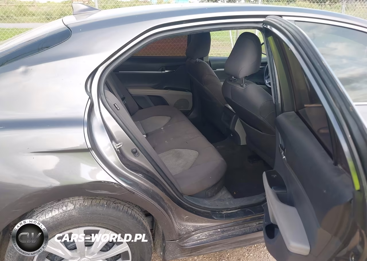 2019 Toyota Camry Hybrid Le VIN:4T1B31HK8KU516352 - 8