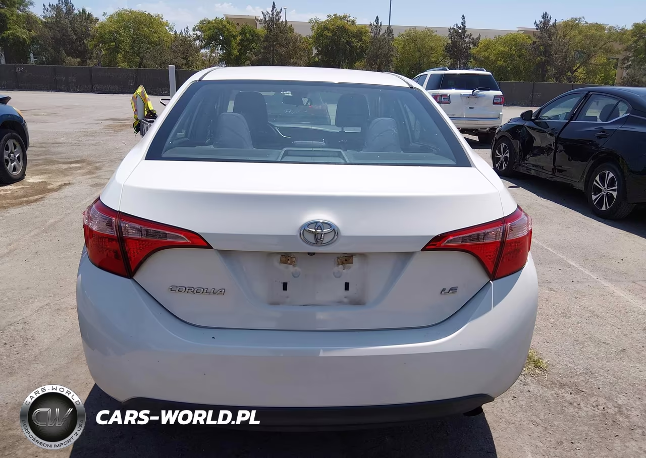 2018 Toyota Corolla Le VIN:5YFBURHE0JP800662 - 16