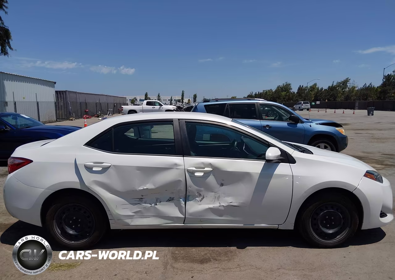 2018 Toyota Corolla Le VIN:5YFBURHE0JP800662 - 6