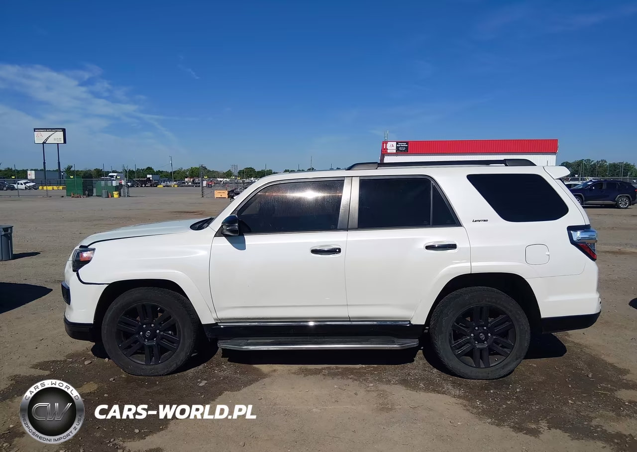 2021 Toyota 4Runner Nightshade Special Edition VIN:JTEJU5JR8M5954468 - 14