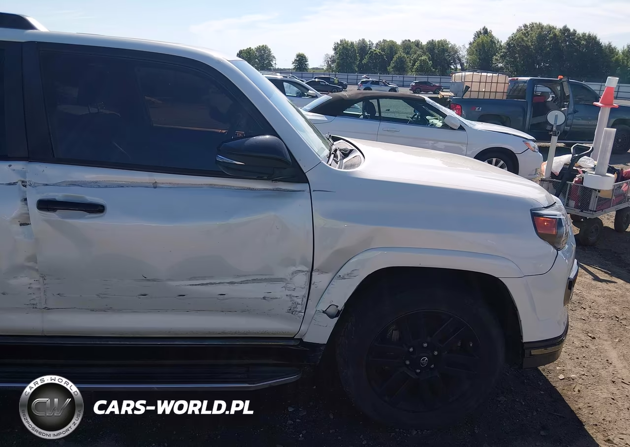 2021 Toyota 4Runner Nightshade Special Edition VIN:JTEJU5JR8M5954468 - 6