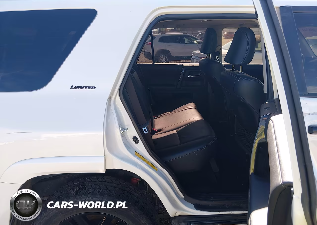 2021 Toyota 4Runner Nightshade Special Edition VIN:JTEJU5JR8M5954468 - 8