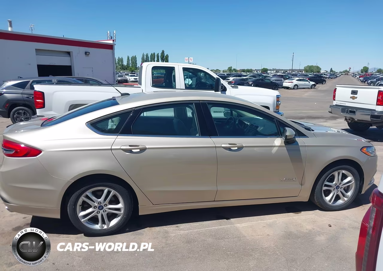2018 Ford Fusion Hybrid S VIN:3FA6P0UU2JR209444 - 13