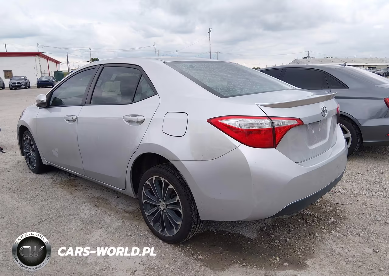 2016 Toyota Corolla S Plus VIN:5YFBURHE4GP476656 - 3