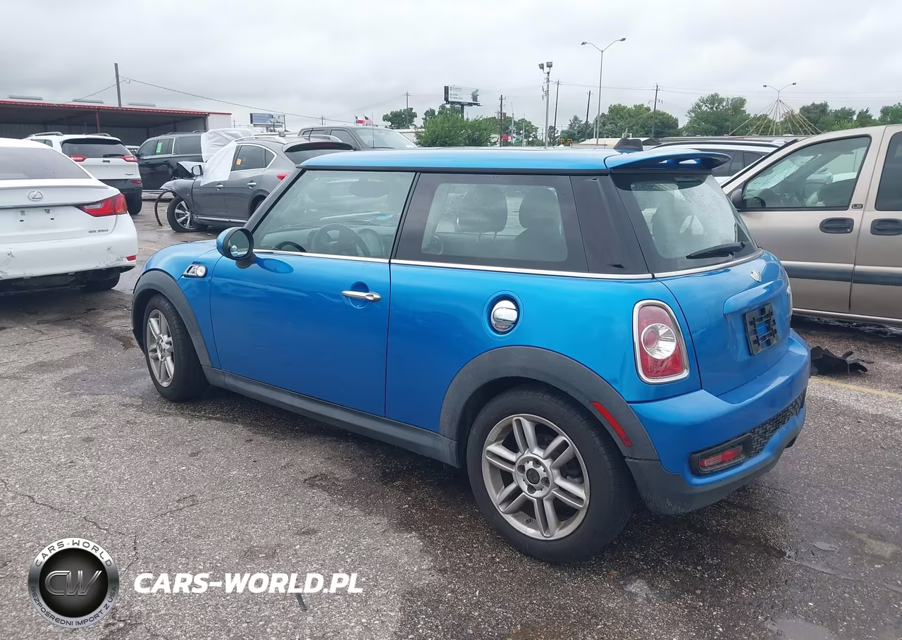 2011 Mini Cooper S VIN:WMWSV3C50BTY13016 - 3