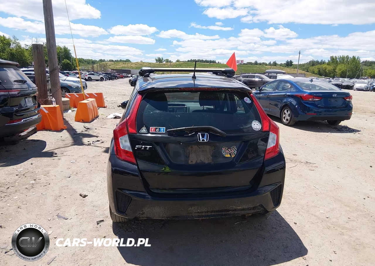 2015 Honda Fit Lx VIN:3HGGK5G55FM766367 - 14