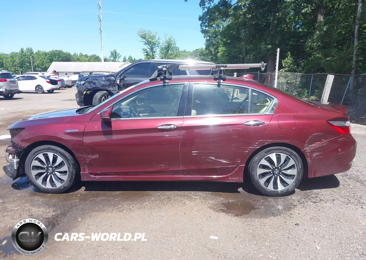 2017 Honda Accord Hybrid Touring VIN:JHMCR6F73HC020634 - 15