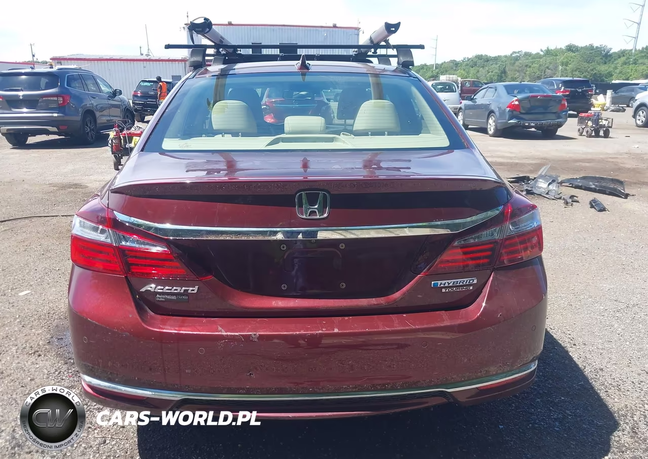 2017 Honda Accord Hybrid Touring VIN:JHMCR6F73HC020634 - 17
