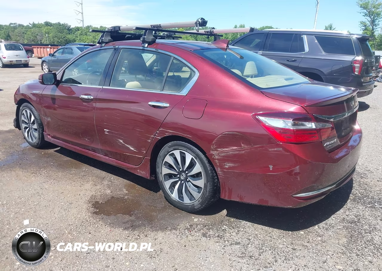 2017 Honda Accord Hybrid Touring VIN:JHMCR6F73HC020634 - 3