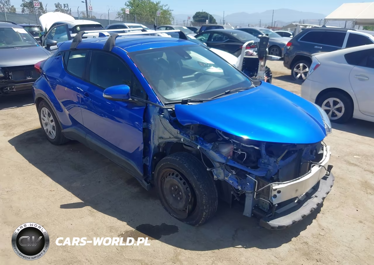 2020 Toyota C-Hr Le – zdjęcie 1 z 17