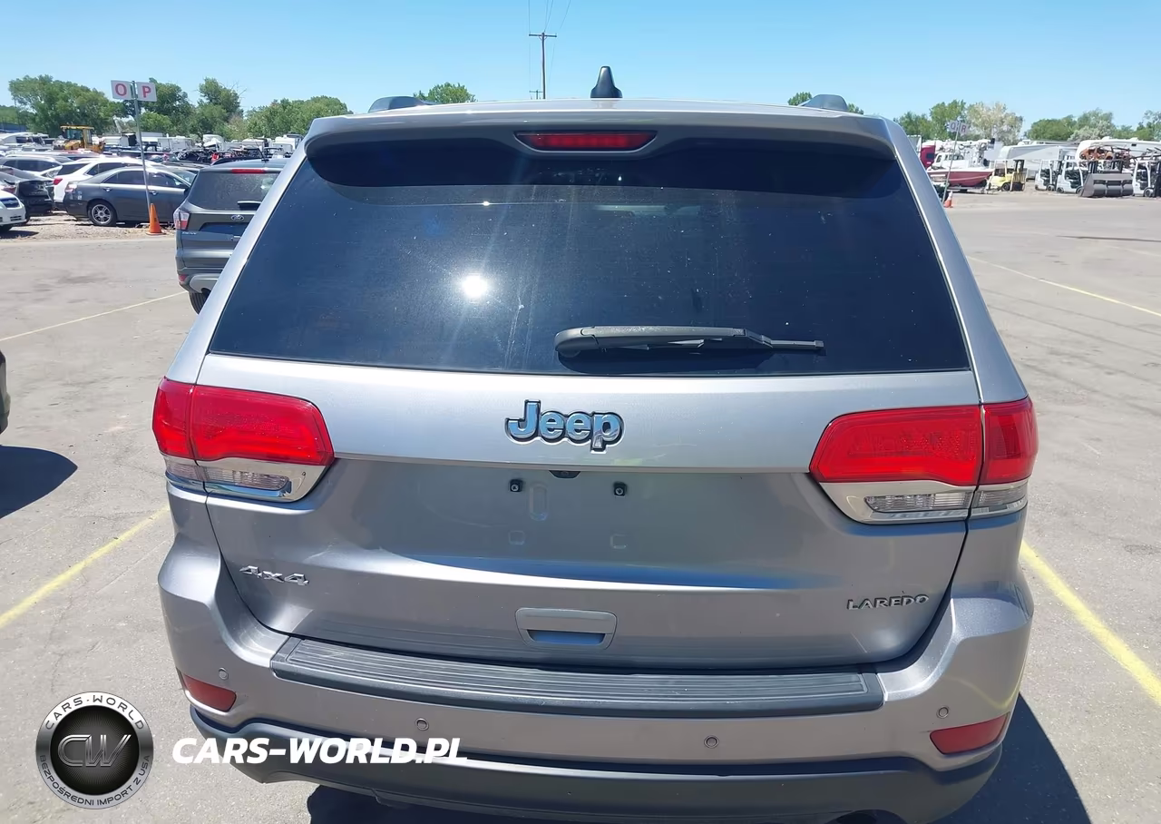 2018 Jeep Grand Cherokee Laredo E 4X4 VIN:1C4RJFAG5JC452609 - 19