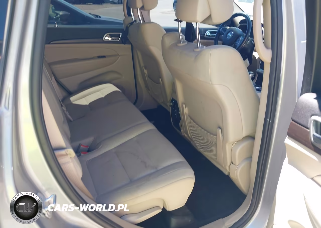 2018 Jeep Grand Cherokee Laredo E 4X4 VIN:1C4RJFAG5JC452609 - 8