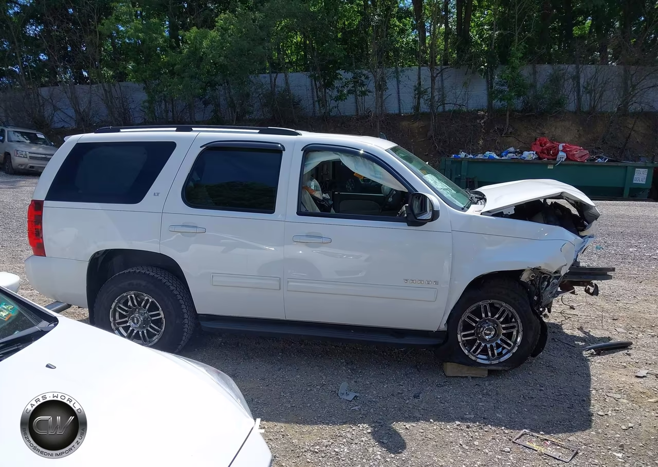 2013 Chevrolet Tahoe Lt VIN:1GNSKBE05DR297606 - 13