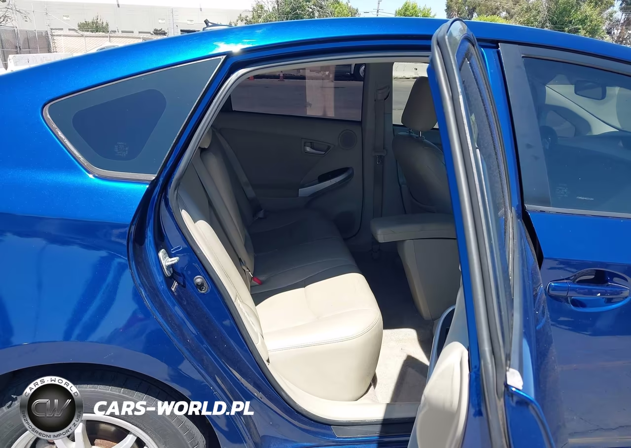 2011 Toyota Prius Three VIN:JTDKN3DU4B0315394 - 8