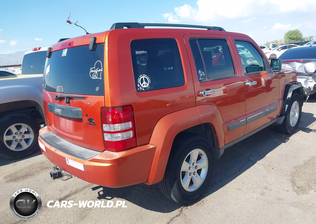 2009 Jeep Liberty Sport VIN:1J8GP28K29W525205 - 4