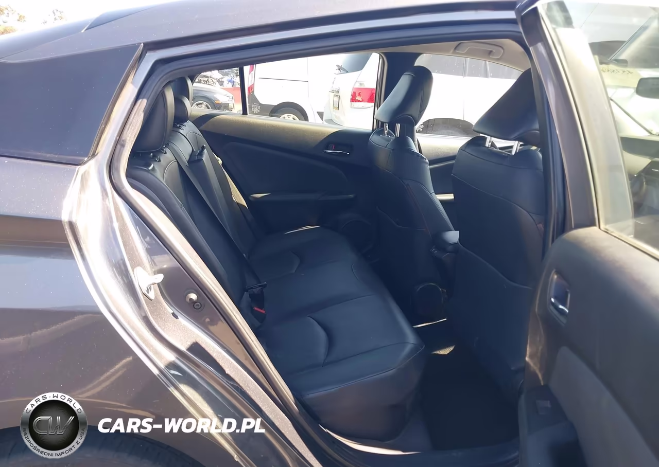 2019 Toyota Prius Xle VIN:JTDKARFU2K3090712 - 8