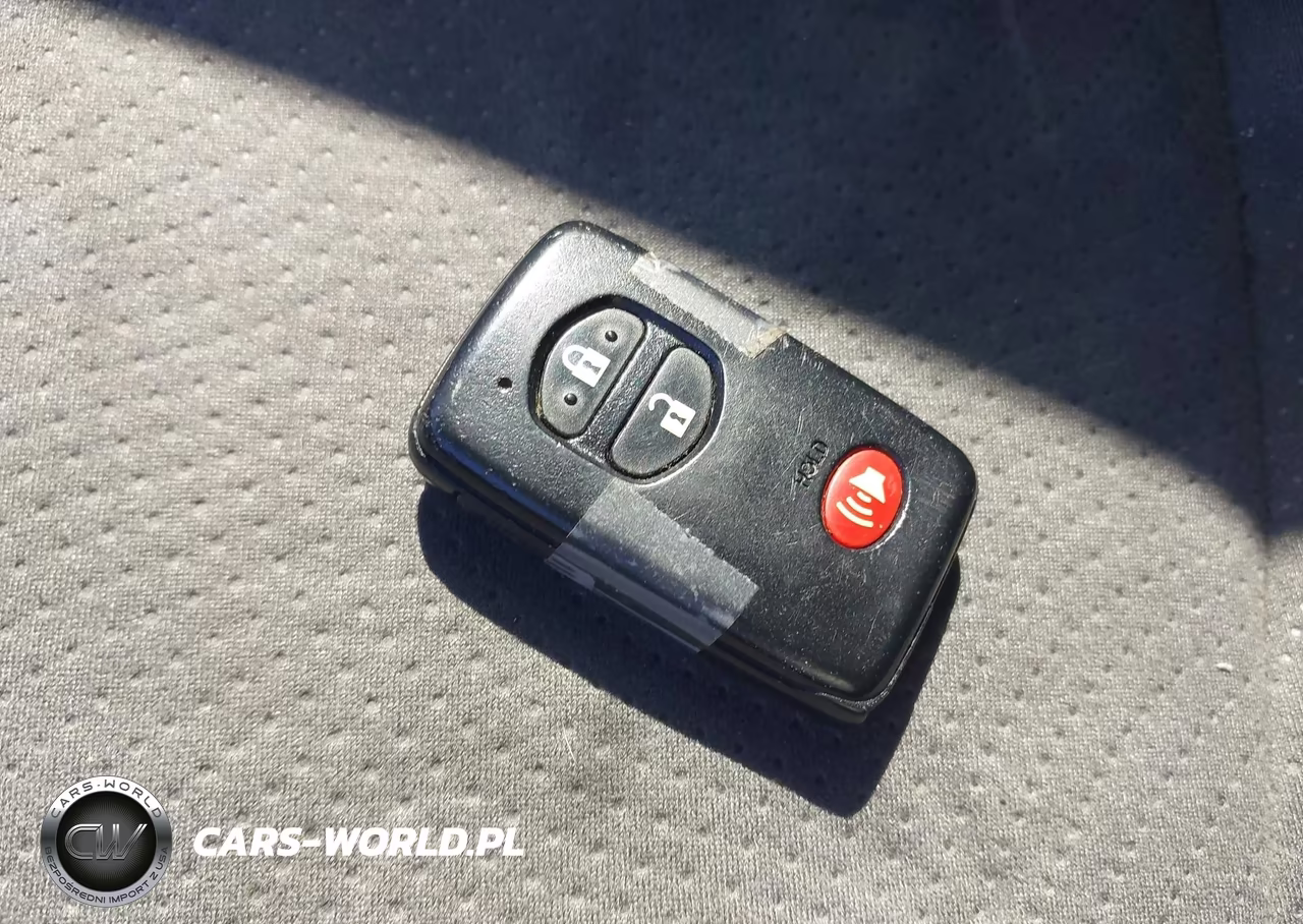 2012 Toyota Prius Three VIN:JTDKN3DU9C5436362 - 11