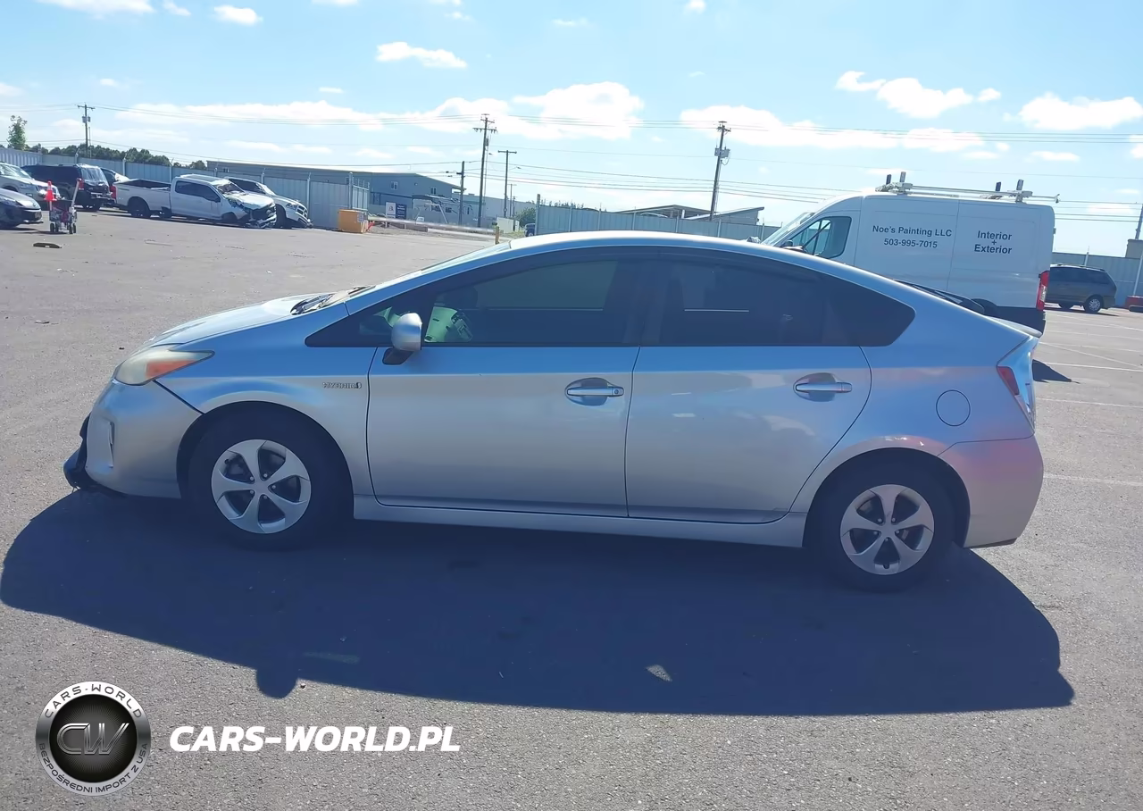 2012 Toyota Prius Three VIN:JTDKN3DU9C5436362 - 14