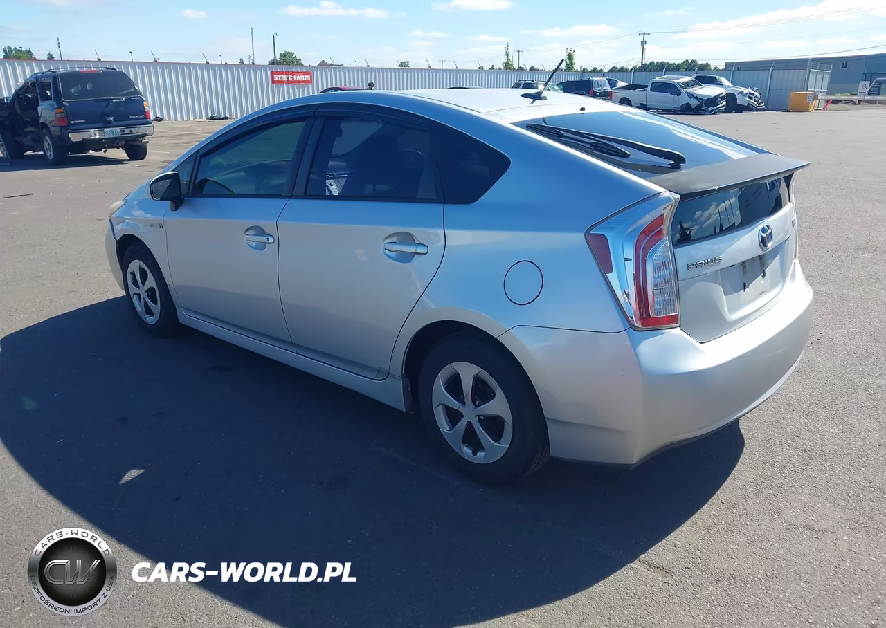 2012 Toyota Prius Three VIN:JTDKN3DU9C5436362 - 3